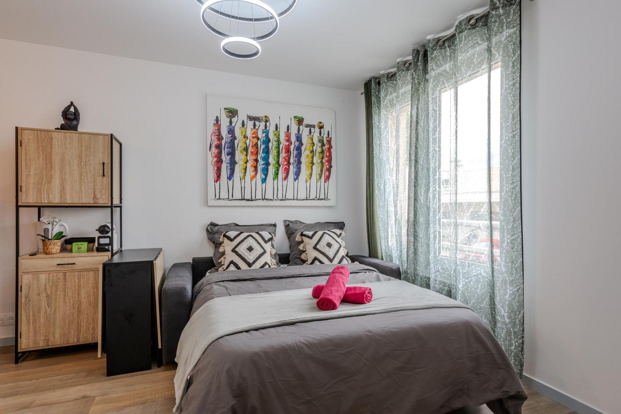 Apartment Paris Cocon - Disneyland, Parking, Hypercentre, Train Station *